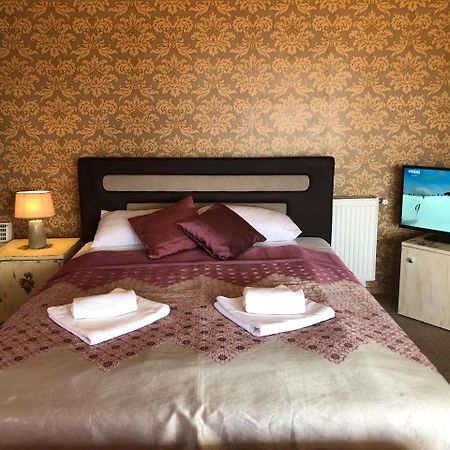 Hotel Irmak ซาราเยโว ภายนอก รูปภาพ