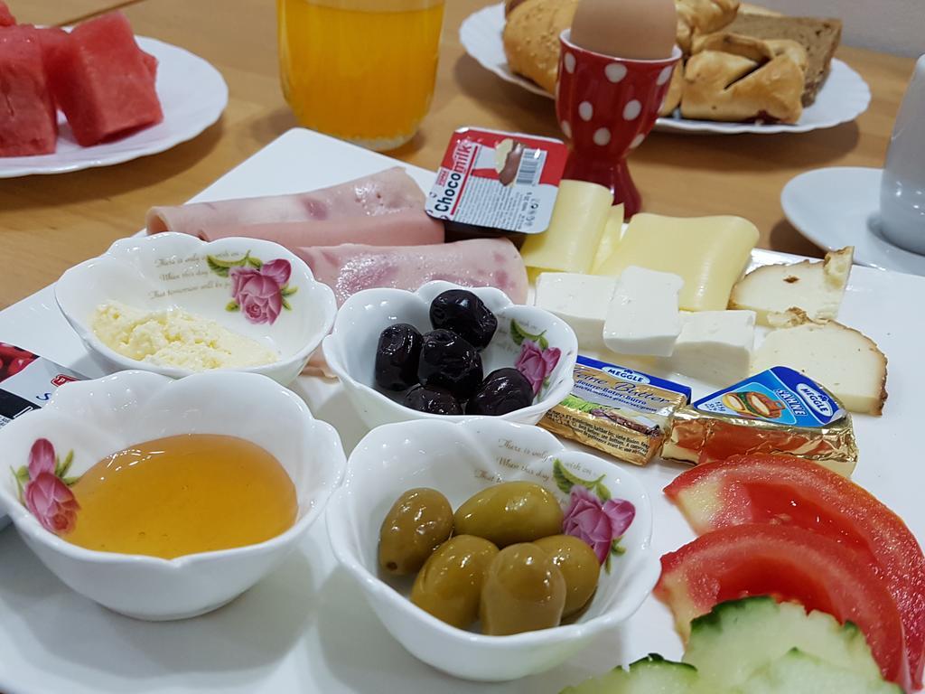 Hotel Irmak ซาราเยโว ภายนอก รูปภาพ