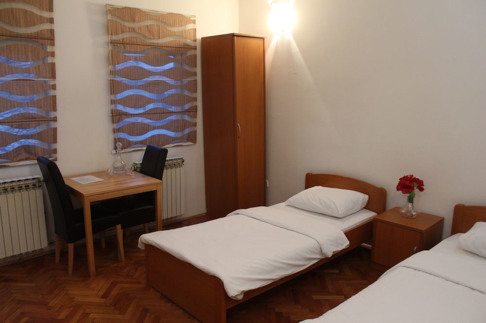 Hotel Irmak ซาราเยโว ภายนอก รูปภาพ