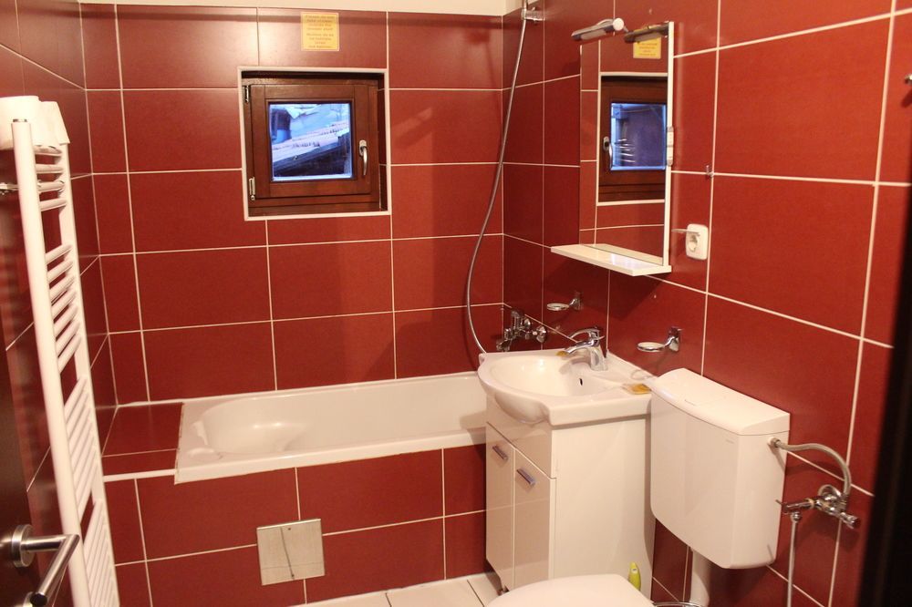 Hotel Irmak ซาราเยโว ภายนอก รูปภาพ