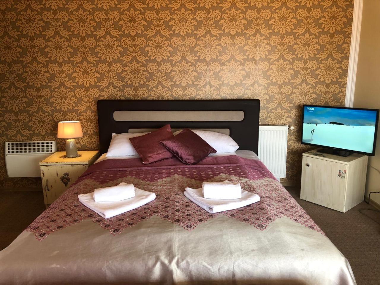 Hotel Irmak ซาราเยโว ภายนอก รูปภาพ