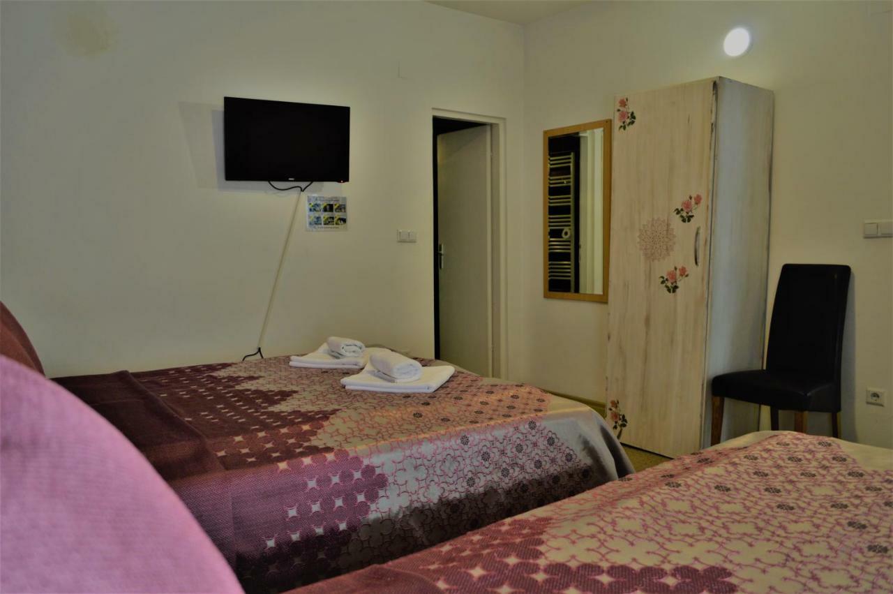 Hotel Irmak ซาราเยโว ภายนอก รูปภาพ